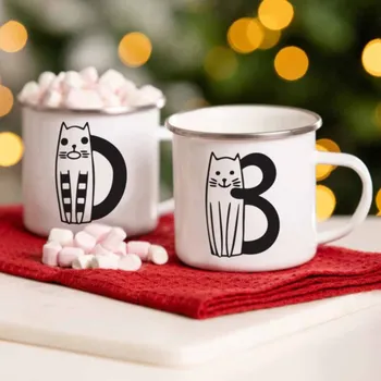 Персонализированные кружки с рисунком кота, Мультяшные инициалы, Именная чашка, Кофейные чашки, Кружка с шоколадной эмалью, Белая с ручкой, подарок для детской посуды